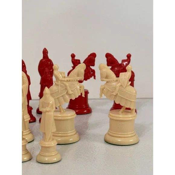 Kingsway Vintage Red & Ivory Chess Pieces Set Complete Royal King Queen Knight - Picture 13 of 16